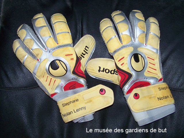 Don gants Stéphane Cassard